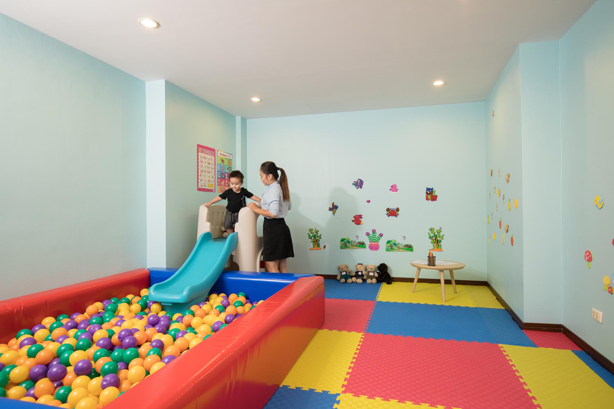 Journeyhub Pattaya Central エクステリア 写真